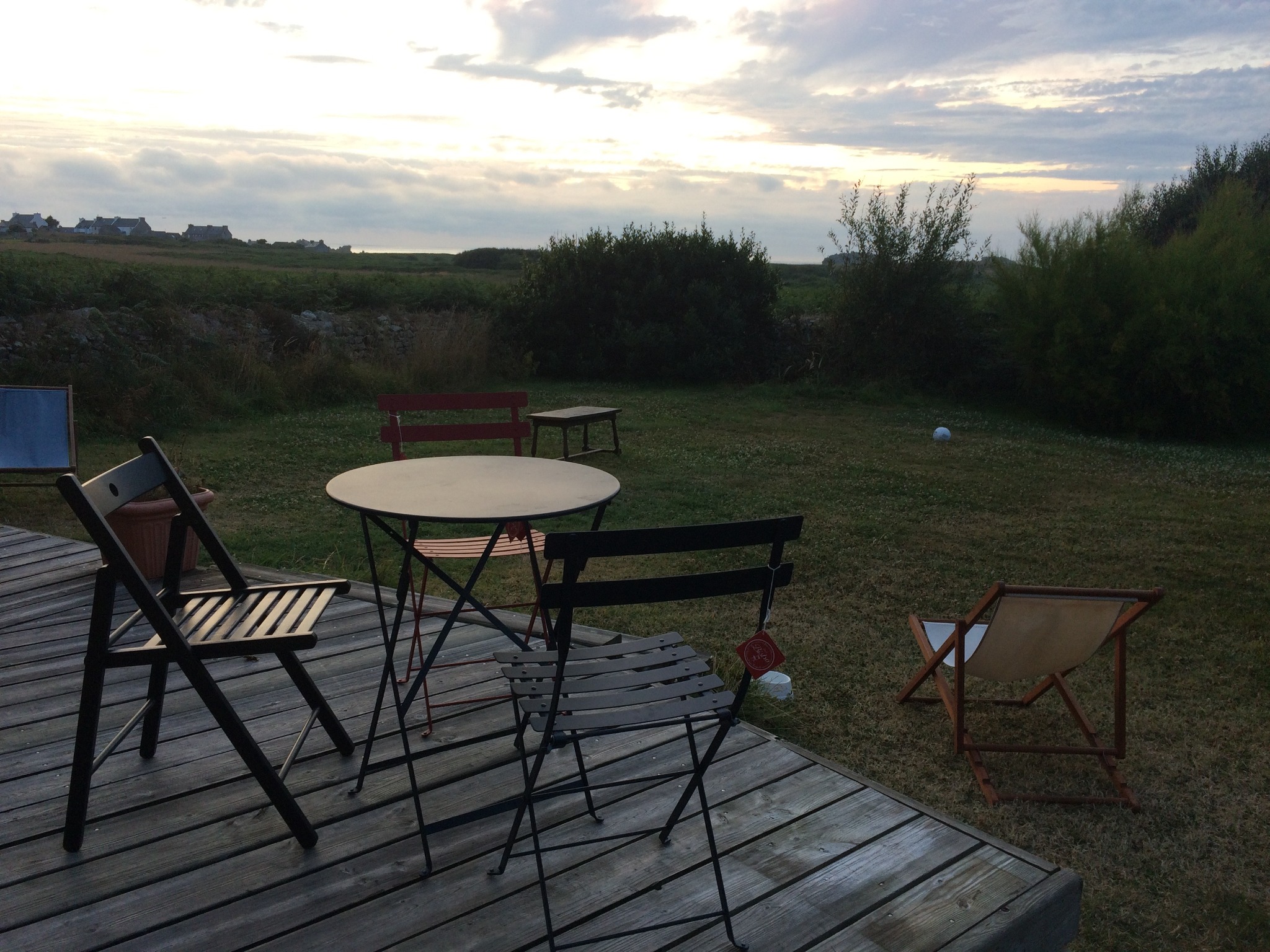 Terrasse et jardin du gîte
