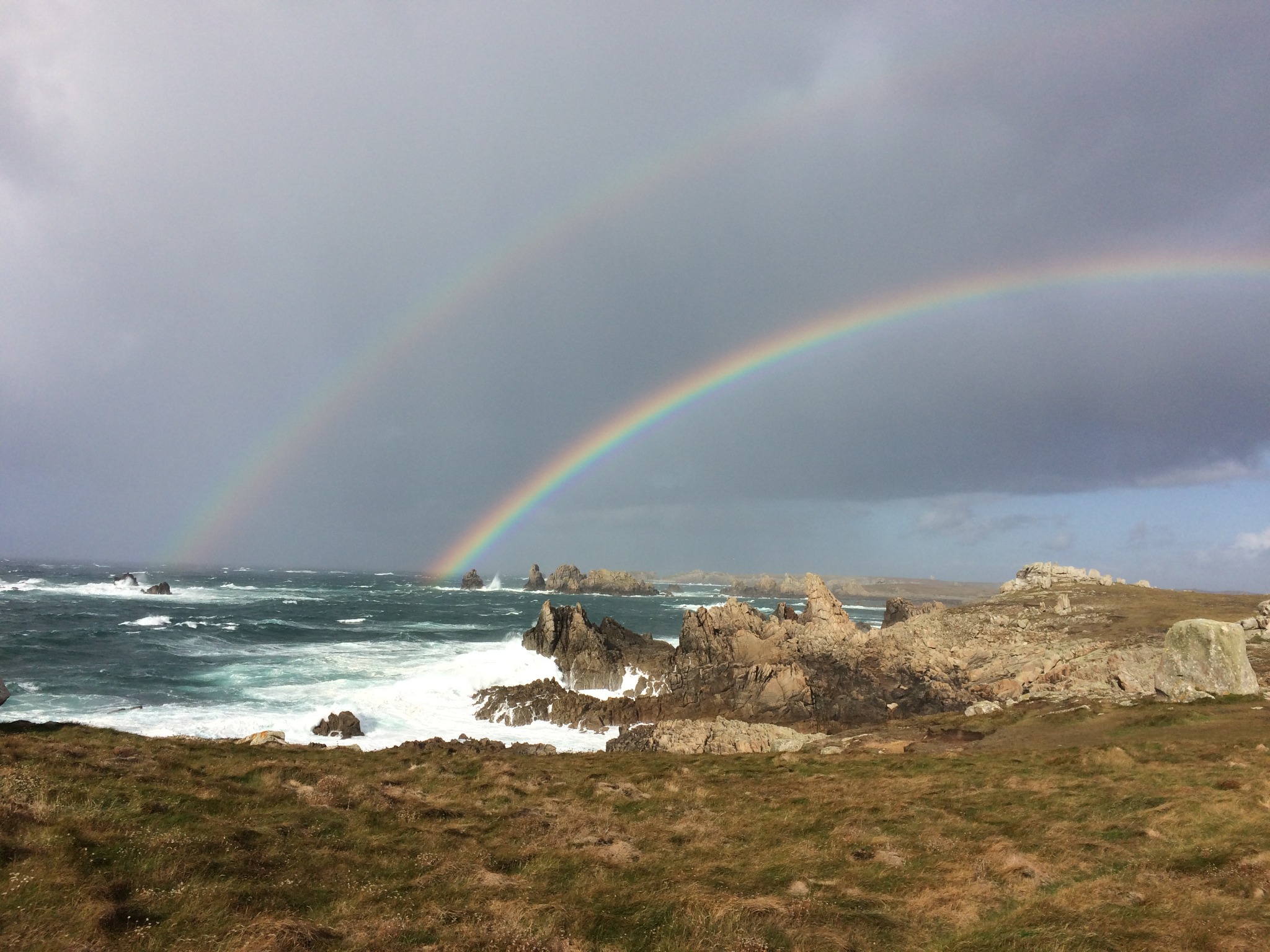 Arc-en-ciel sur la côte d’Ouessant